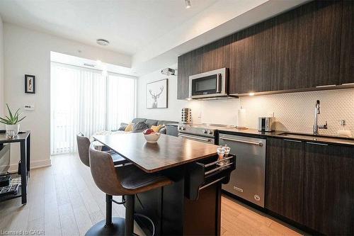 3103-20 Shore Breeze Drive, Toronto, ON - Indoor Photo Showing Kitchen With Upgraded Kitchen