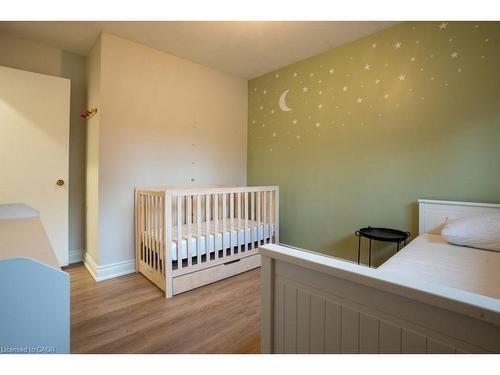 301 Lakeview Avenue, Burlington, ON - Indoor Photo Showing Bedroom