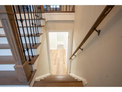301 Lakeview Avenue, Burlington, ON - Indoor Photo Showing Other Room