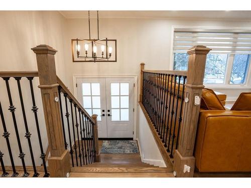 301 Lakeview Avenue, Burlington, ON - Indoor Photo Showing Other Room