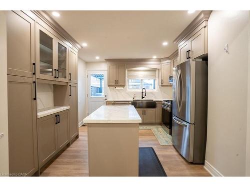 301 Lakeview Avenue, Burlington, ON - Indoor Photo Showing Kitchen