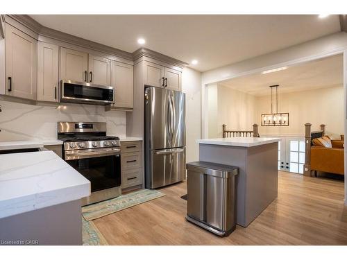 301 Lakeview Avenue, Burlington, ON - Indoor Photo Showing Kitchen With Stainless Steel Kitchen