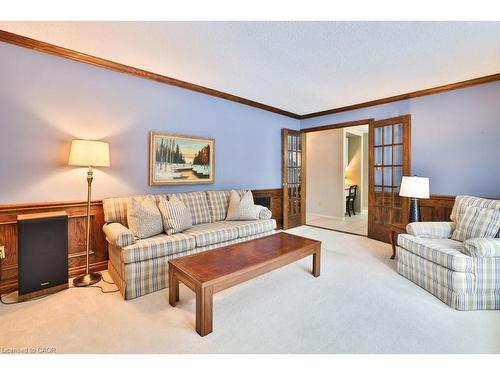 3224 Appollo Road, Burlington, ON - Indoor Photo Showing Living Room