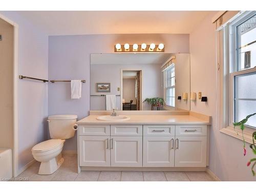 3224 Appollo Road, Burlington, ON - Indoor Photo Showing Bathroom
