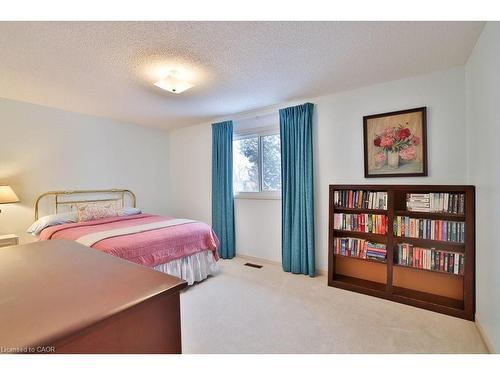 3224 Appollo Road, Burlington, ON - Indoor Photo Showing Bedroom