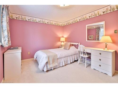 3224 Appollo Road, Burlington, ON - Indoor Photo Showing Bedroom