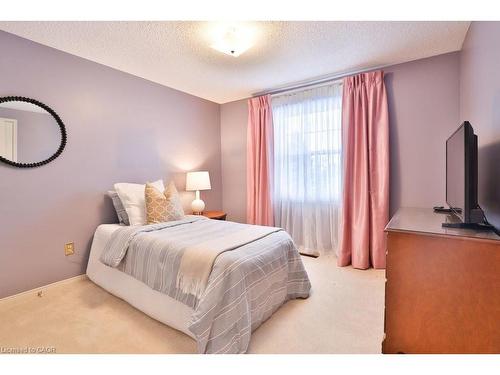 3224 Appollo Road, Burlington, ON - Indoor Photo Showing Bedroom