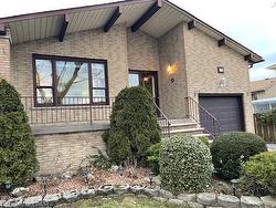 18 Kingfisher Drive  Hamilton, ON L9A 5A4