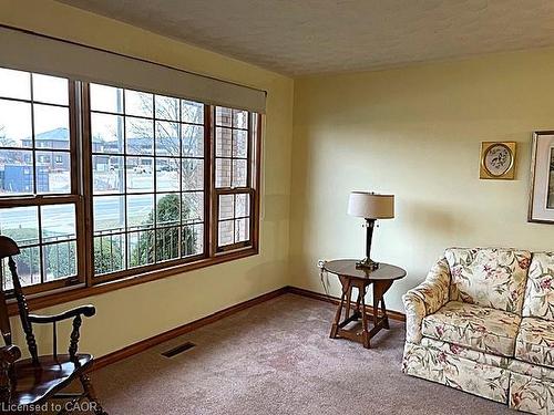 18 Kingfisher Drive, Hamilton, ON - Indoor