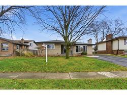 22 Colonial Street  Welland, ON L3C 5W5