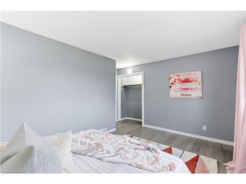 22 Colonial Street, Welland, ON - Indoor Photo Showing Bedroom