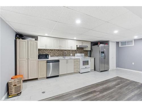 22 Colonial Street, Welland, ON - Indoor