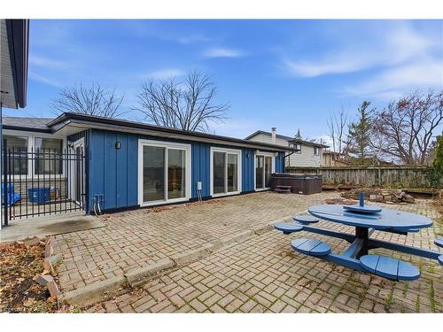 22 Colonial Street, Welland, ON - Outdoor