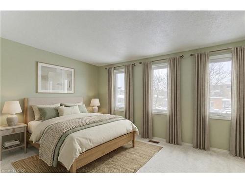 52 Monteagle Crescent, Kitchener, ON - Indoor Photo Showing Bedroom