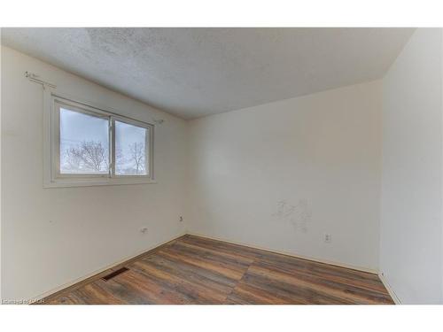 52 Monteagle Crescent, Kitchener, ON - Indoor Photo Showing Other Room
