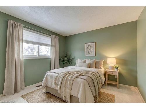 52 Monteagle Crescent, Kitchener, ON - Indoor Photo Showing Bedroom