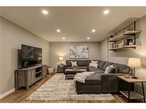 52 Monteagle Crescent, Kitchener, ON - Indoor Photo Showing Living Room