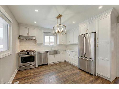52 Monteagle Crescent, Kitchener, ON - Indoor Photo Showing Kitchen With Upgraded Kitchen