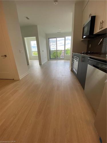 712-415 Main Street W, Hamilton, ON - Indoor Photo Showing Kitchen