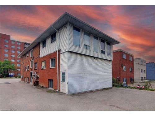 253 Mohawk Road E, Hamilton, ON 