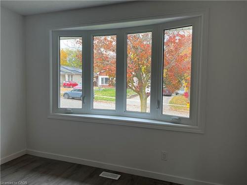 121 Markwood Drive, Kitchener, ON - Indoor Photo Showing Other Room