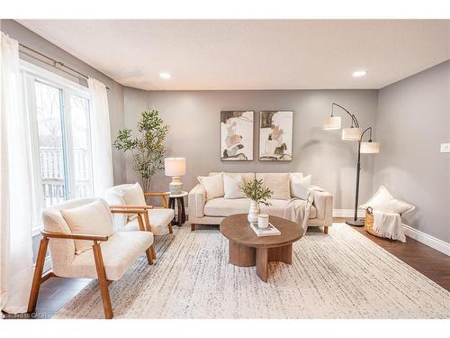 42 Roman Crescent, London, ON - Indoor Photo Showing Living Room