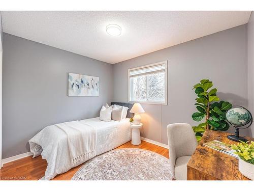 42 Roman Crescent, London, ON - Indoor Photo Showing Bedroom