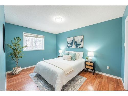 42 Roman Crescent, London, ON - Indoor Photo Showing Bedroom
