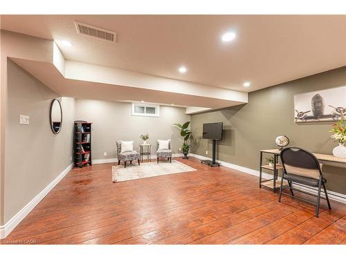 42 Roman Crescent, London, ON - Indoor