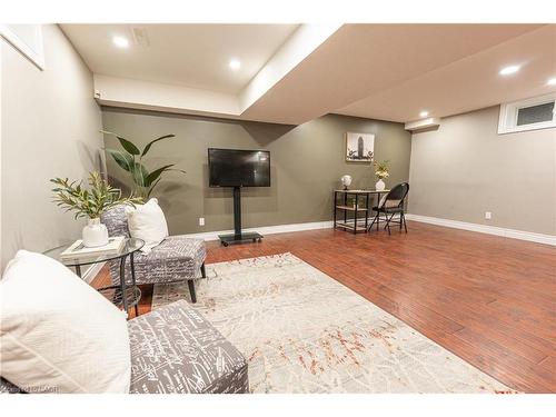 42 Roman Crescent, London, ON - Indoor