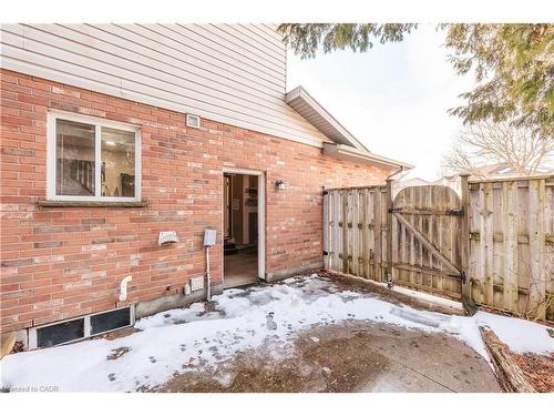 42 Roman Crescent, London, ON - Outdoor With Exterior