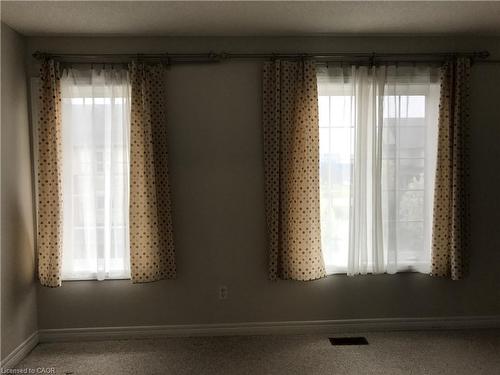 4294 Ingram Common, Burlington, ON - Indoor Photo Showing Other Room