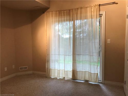 4294 Ingram Common, Burlington, ON - Indoor Photo Showing Other Room