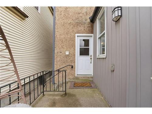 17 Minto Avenue, Hamilton, ON - Outdoor With Exterior