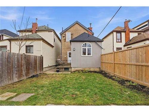 17 Minto Avenue, Hamilton, ON - Outdoor