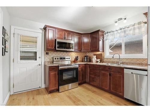 16 Alison Avenue, Cambridge, ON - Indoor Photo Showing Kitchen With Double Sink