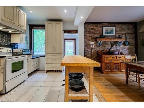 63 Carrick Avenue, Hamilton, ON - Indoor Photo Showing Kitchen