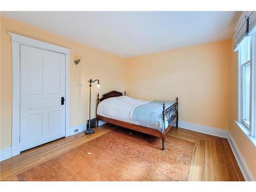 63 Carrick Avenue, Hamilton, ON - Indoor Photo Showing Bedroom