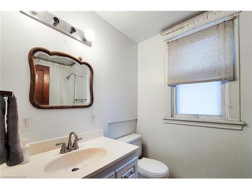 63 Carrick Avenue, Hamilton, ON - Indoor Photo Showing Bathroom