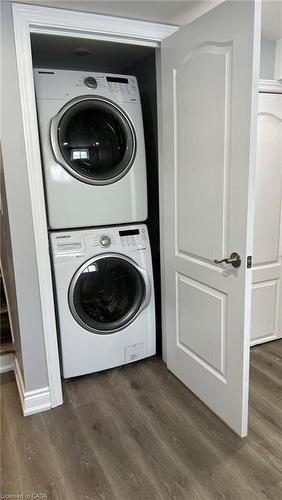 2-29 Birchcliffe Crescent, Hamilton, ON - Indoor Photo Showing Laundry Room