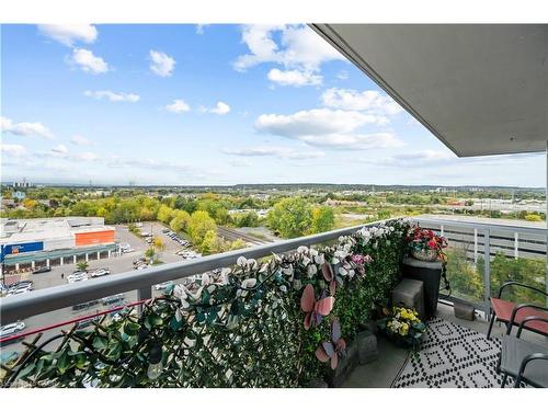 1008-2081 Fairview Street, Burlington, ON - Outdoor With Balcony With View