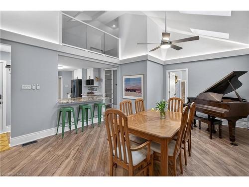 486 East 38Th Street, Hamilton, ON - Indoor Photo Showing Dining Room