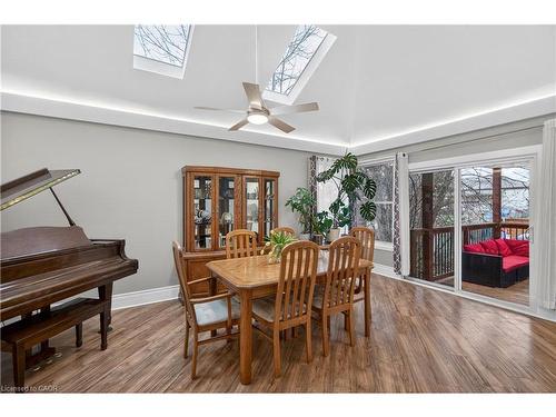 486 East 38Th Street, Hamilton, ON - Indoor Photo Showing Dining Room