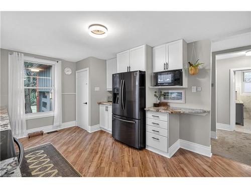 486 East 38Th Street, Hamilton, ON - Indoor Photo Showing Kitchen