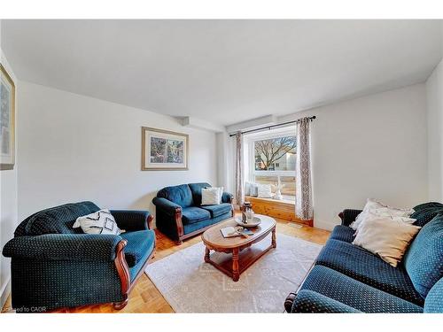 408 East 21St Street, Hamilton, ON - Indoor Photo Showing Living Room
