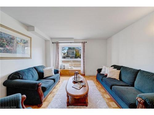 408 East 21St Street, Hamilton, ON - Indoor Photo Showing Living Room