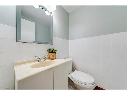 408 East 21St Street, Hamilton, ON - Indoor Photo Showing Bathroom