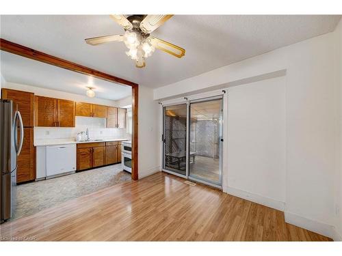 408 East 21St Street, Hamilton, ON - Indoor Photo Showing Kitchen