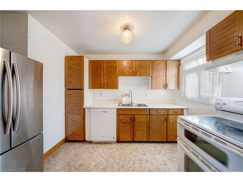 408 East 21St Street, Hamilton, ON - Indoor Photo Showing Kitchen With Double Sink