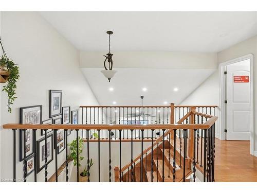 17 Krieghoff Drive, Hamilton, ON - Indoor Photo Showing Other Room